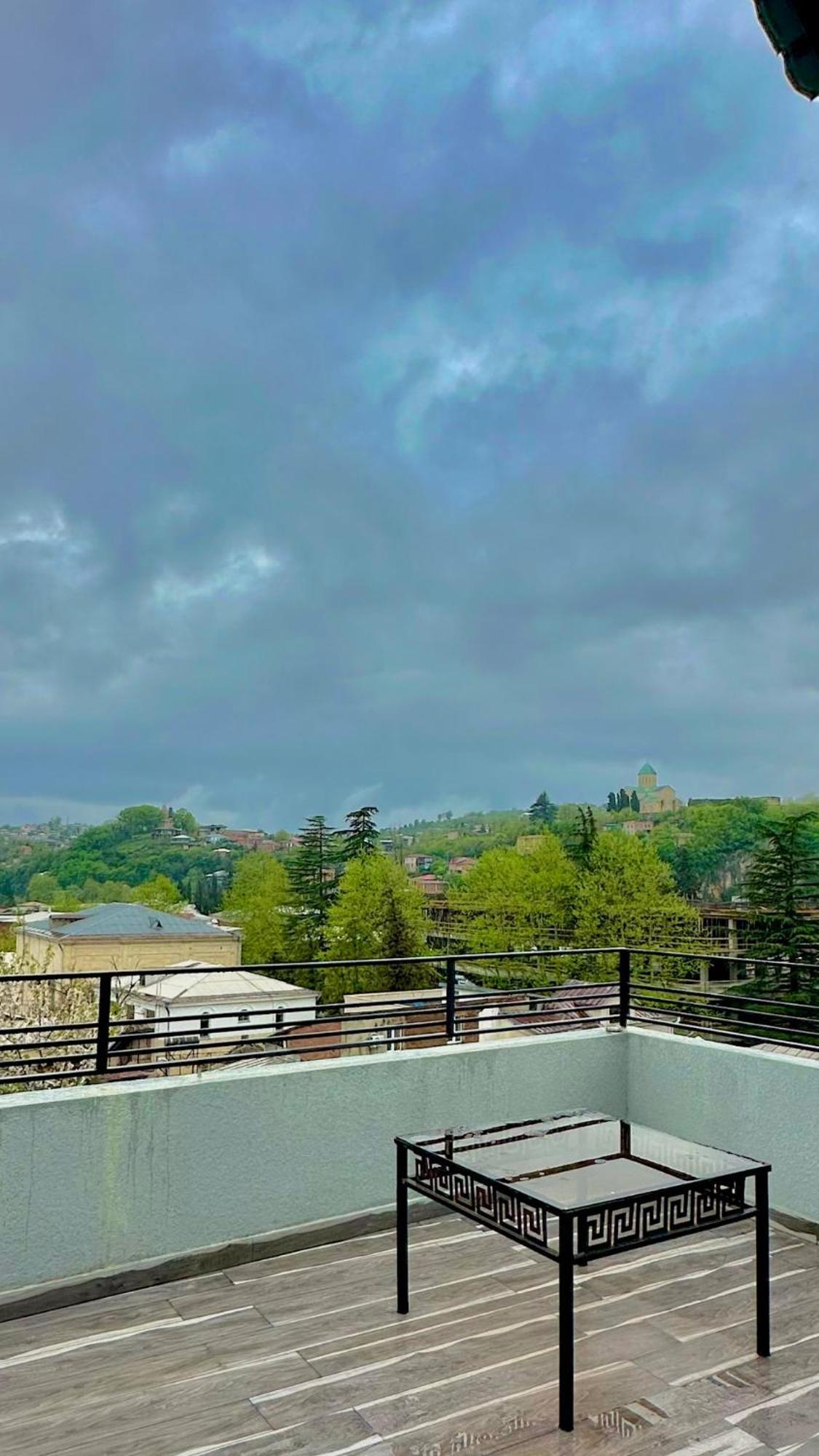 Hotel Balcony Kutaisi Exterior photo
